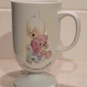 Precious Moments mug "Love Beareth All Things"